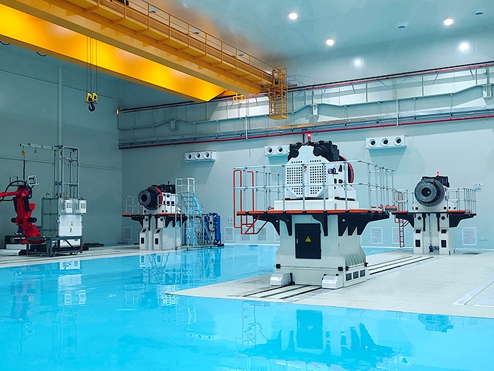Robotic Fiber Placement Machine with 16 Tows (Ø 5m*15m)  